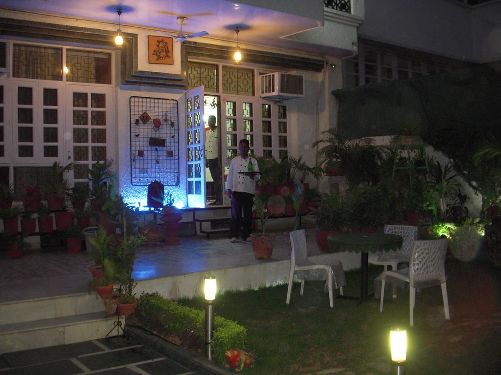 Rams Inn New Delhi Room photo