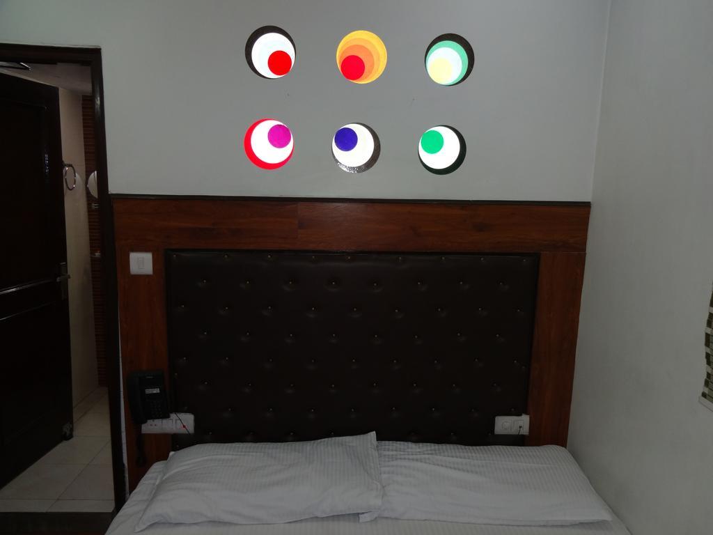 Rams Inn New Delhi Room photo